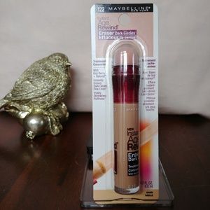 Maybelline Age Rewind Concealer in Sand
